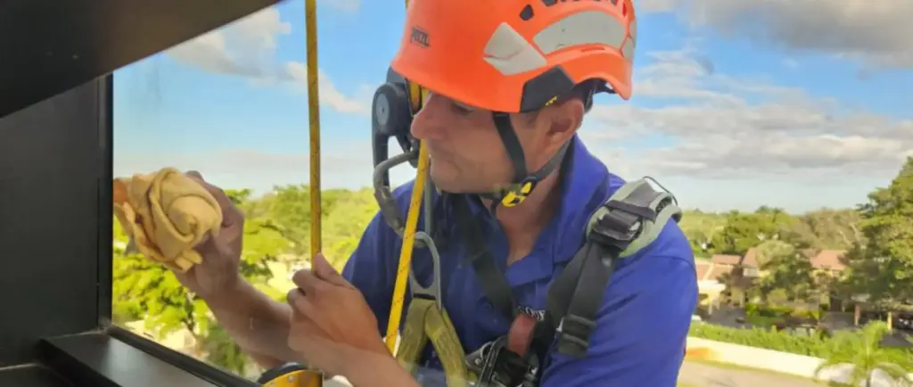 hero 4 Squeegee Squad Franchise - Window Cleaning Franchise